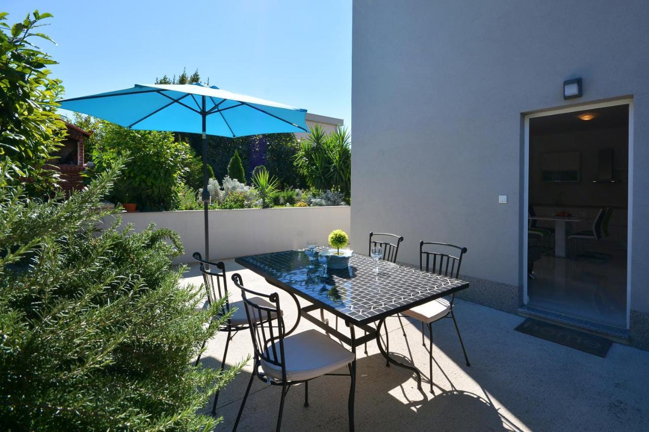Seas The Day Apartments Podstrana Exterior photo