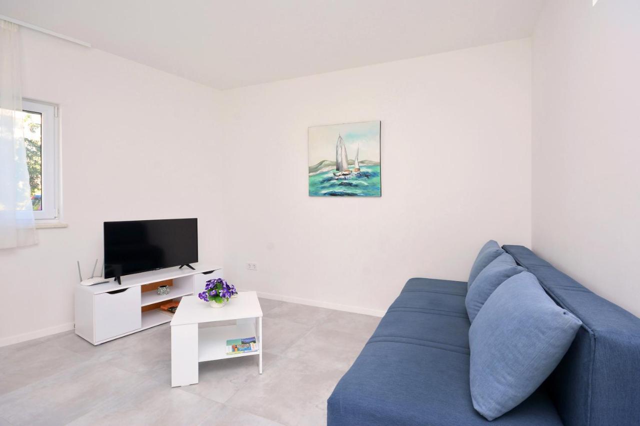 Seas The Day Apartments Podstrana Exterior photo