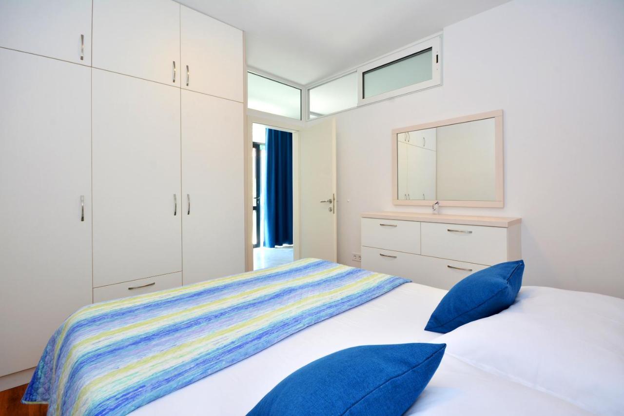 Seas The Day Apartments Podstrana Exterior photo