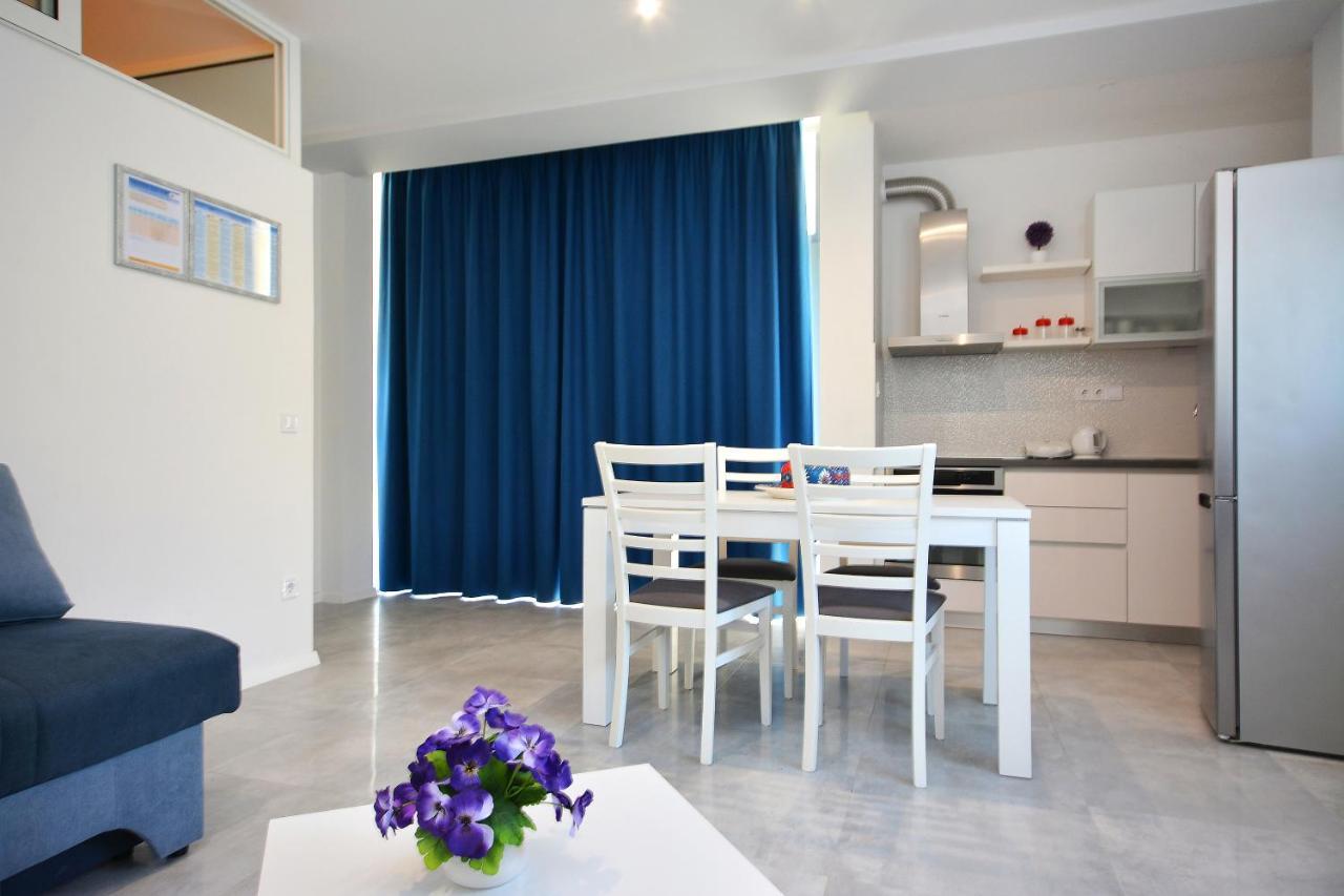 Seas The Day Apartments Podstrana Exterior photo