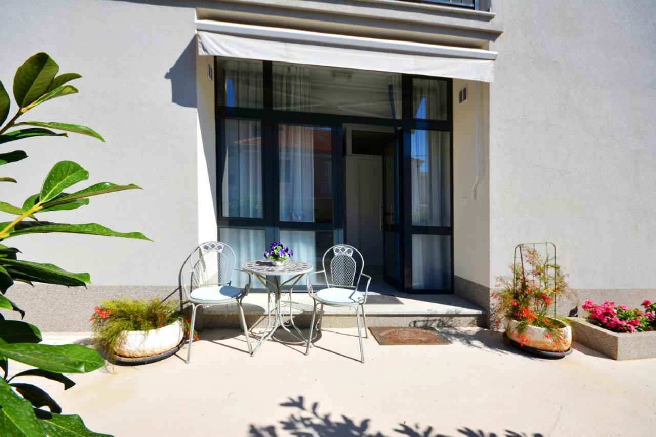 Seas The Day Apartments Podstrana Exterior photo