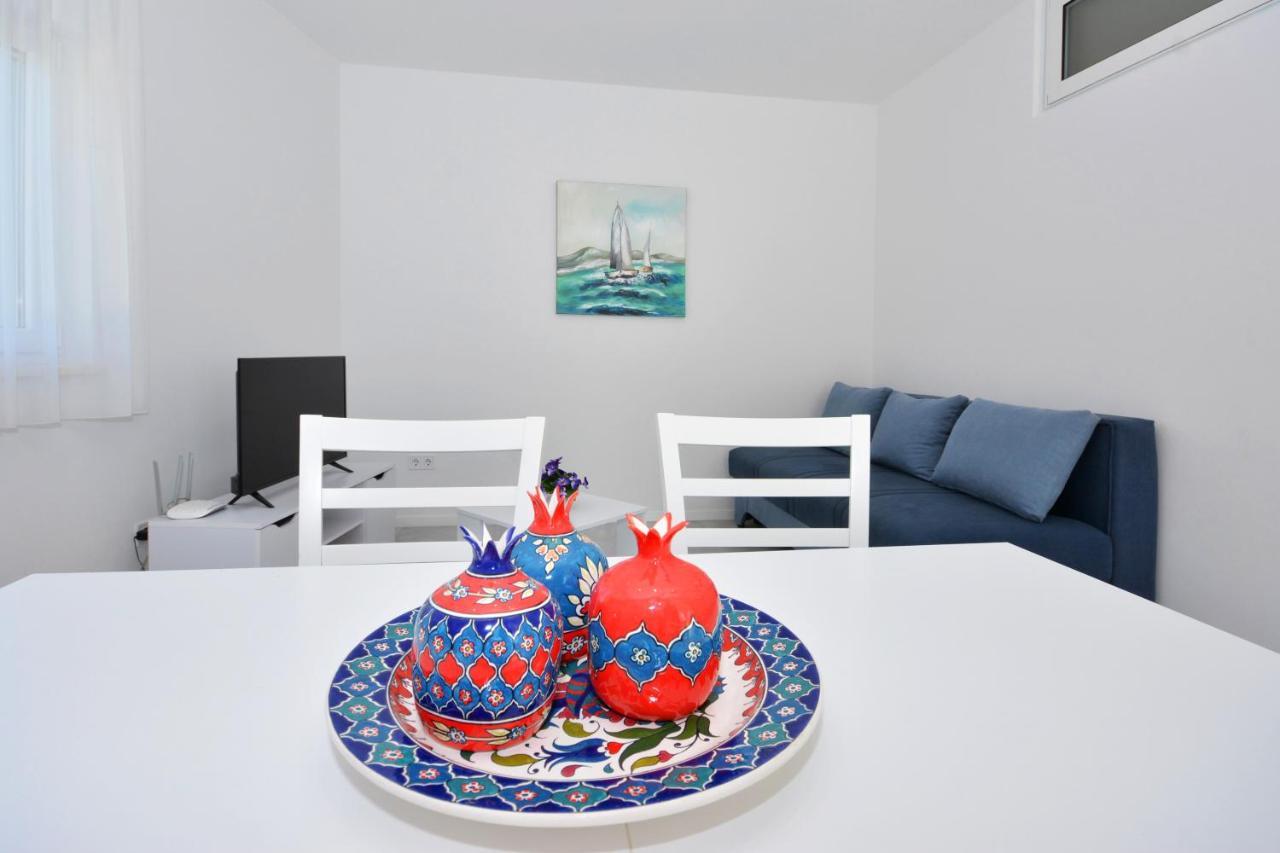 Seas The Day Apartments Podstrana Exterior photo