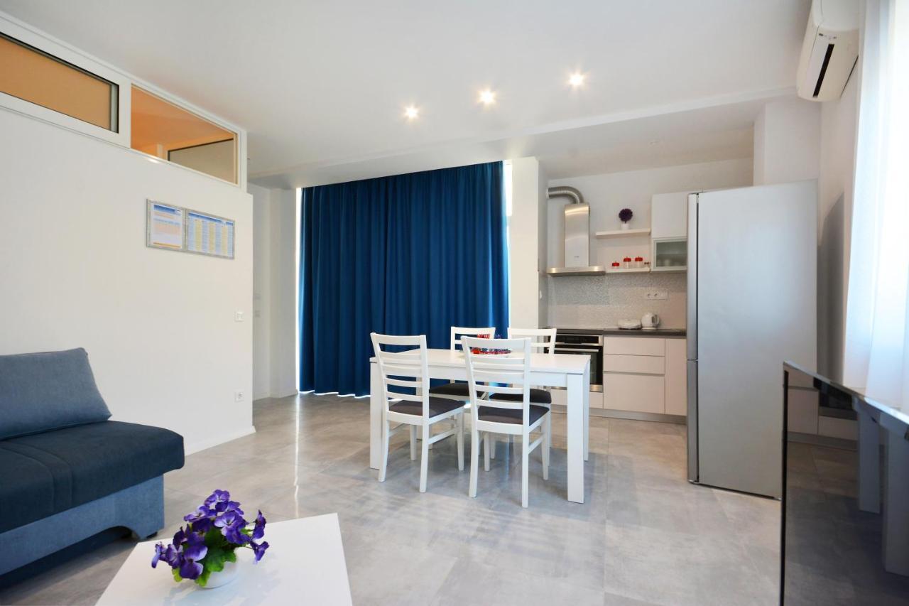 Seas The Day Apartments Podstrana Exterior photo