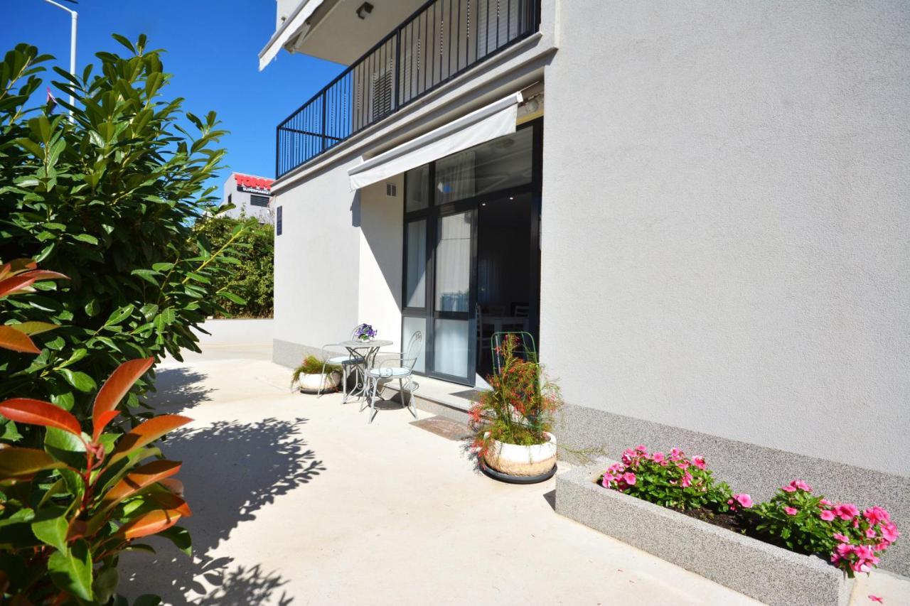 Seas The Day Apartments Podstrana Exterior photo